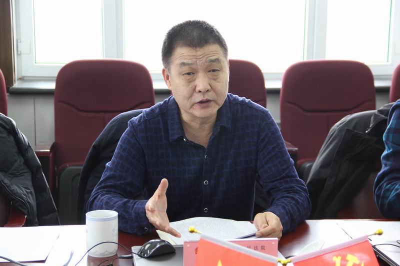 绥化市中院专委霍洪刚一行到海伦法院调研指导诉讼服务中心和信访工作